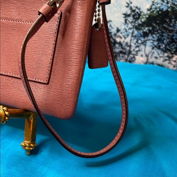 Coach Dusky Pink Wristlet with Wrist Strap VGC - Picture 4 of 7